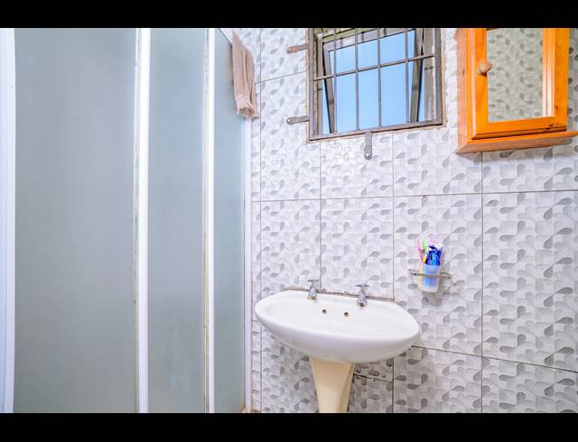 3 BEDROOM SECTIONAL TITLE FOR SALE IN BELLAIR